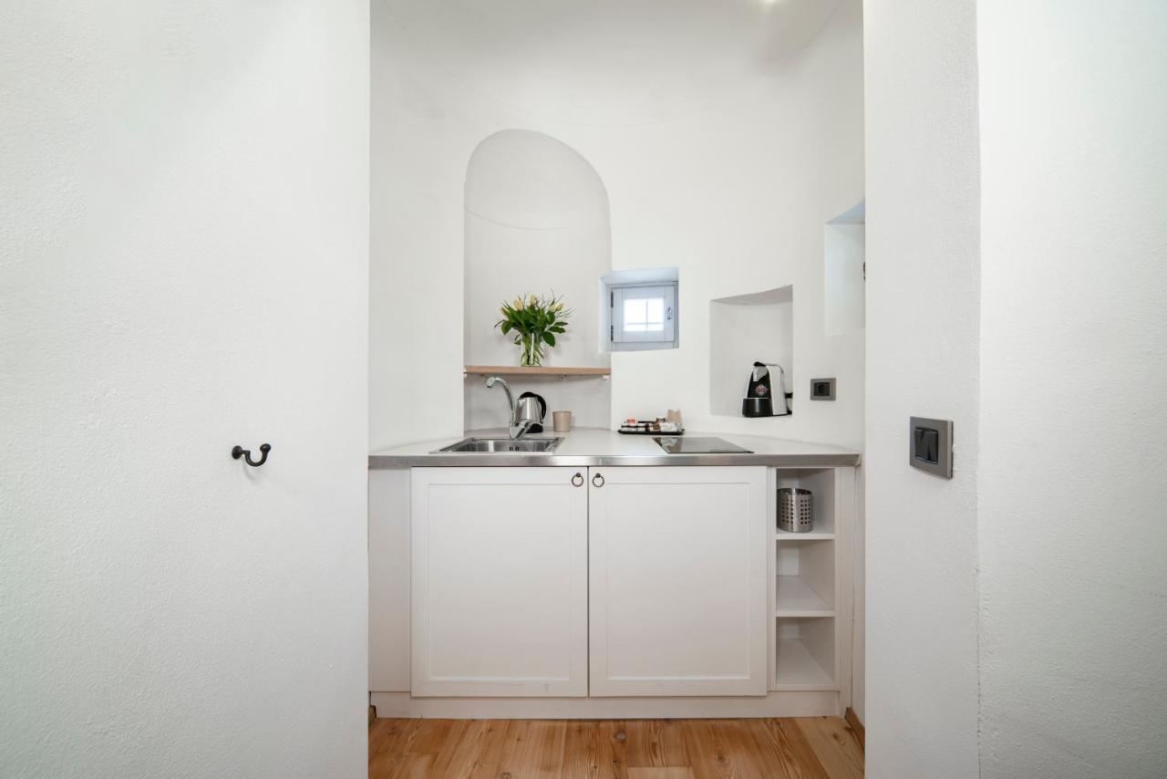 La Canonica Suite Apartments New Location Trento Exterior photo